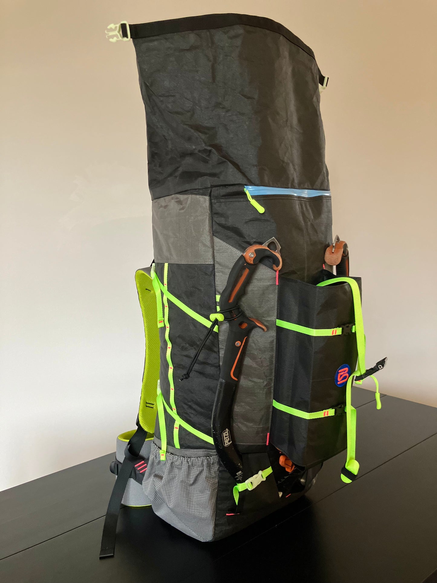 Alpine 69L (Size M)